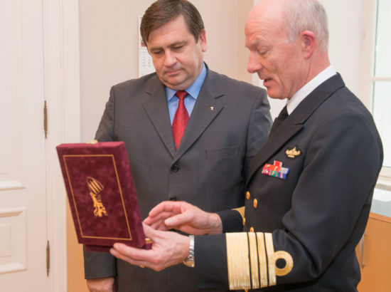 Riigikaitsekomisjoni esimees Mati Raidma kohtus Norra kaitseväe juhataja admiral Haakon Bruun-Hansseniga